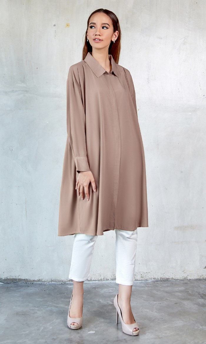 Calista Blouse in Brown